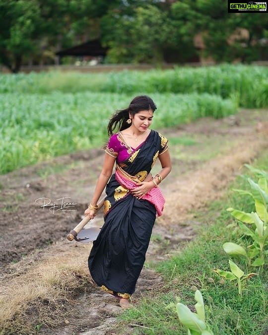 Dharsha Gupta Instagram - 🖤💗Without farmers, we wouldn’t have access to food and other basic necessities. Take a moment to really appreciate this profession and all the hard work and dedication the farm life requires. They are really great & hats off to them💗🖤 Pic- @raj_isaac_photography #supportfarmers #farmers