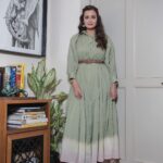 Dia Mirza Instagram - No Monday blues when we choose 🌿 Outfit @kharakapas Styled by @who_wore_what_when Photos by @rishabhkphotography Make Up by me 🙃 Hair by @hairstylist_madhav #MammaAtWork #SlowFashion #MadeInIndia #SustainableClothing