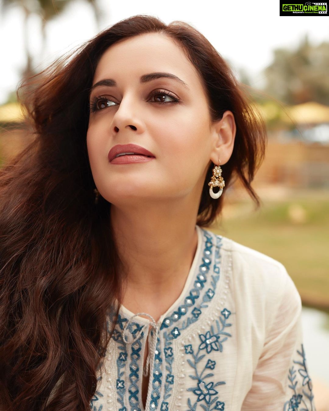 Dia Mirza Instagram - Have you watched #GRAY yet? All you need to do is click on the Amazon Mini TV icon on your Amazon shopping app to watch for FREE ❤️ @amazonminitv A powerful short film on Consent with the amazing @shreyadhan13. Directed by @sakshirg. Produced by @tanejamainhoon @weareyuvaa Do watch! Spent a whirlwind day promoting #Gray in this beautiful handcrafted @anitadongre 💃🏻 Earrings by @silverstreakstore. Styled by @theiatekchandaney Assisted by @jia.chauhan MUH by @gpkritikos Photos by @shivamguptaphotography Managed by @shruti8711 @dikshapunjabi23 @exceedentertainment JW Marriott Mumbai Juhu