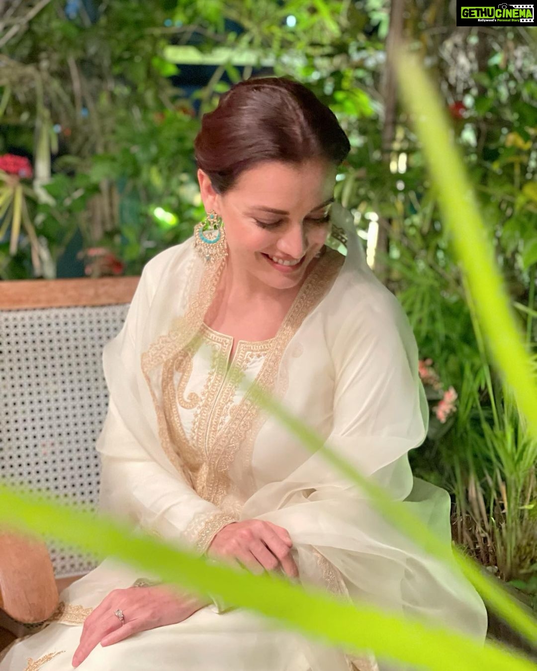 Dia Mirza Instagram - Eid Mubarak πβ€οΈβ¨ Thank you @nafisarachelwilliam for this handcrafted beauty. Styled by @theiatekchandaney MUH @shraddhamishra8 Photos by @shraddhamishra8 and @vaibhav.rekhi π Mojris by @fizzygoblet India