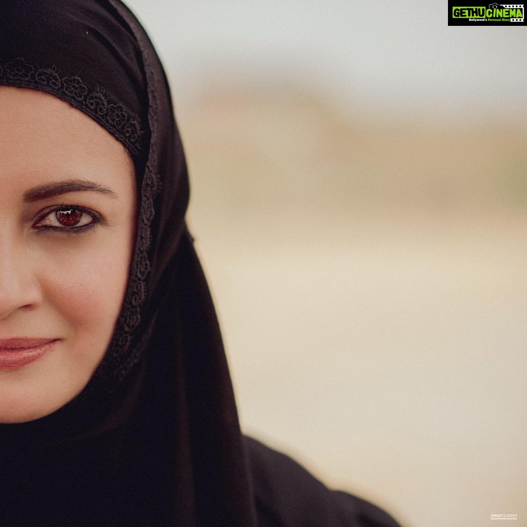 Dia Mirza Instagram - “Your task is not to seek for love, but to find all the barriers within yourself that you have built against it. “ - Rumi A journey that will help us find the barriers and overcome them. #DhakDhak #BTS #DhakDhakJourney #TravelWithDee Photo by @khamkhaphotoartist @taapsee @pranjalnk #OutsidersFilms @viacom18studios @dhakdhakjourney @dudeja_sahaab @fatimasanashaikh @sanjanasanghi96 #RatnaPathakShah @shraddhamishra8 @lakshsingh__ @shyam_sahoo17 @shruti8711 @exceedentertainment India