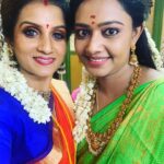 Divya Padmini Instagram - When two poles meet😊 @d_divyavishwanath @zeetamizh @zee5tamil @zeetv #kannathilmuthamittal #zeeserial #friendship