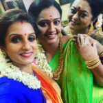 Divya Padmini Instagram – My Onscreen family😃 #vennilameetssubathra 

@d_divyavishwanath @asharaninageshofficial 
@zeetamizh @zee5tamil 
@zee @zeetv 

#kannathilmuthamittal #zeeserial #happyfamily