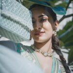 Erica Fernandes Instagram - Photo dump of my Eid look😁💕 Outfit by @gopivaiddesigns Jewellery @shillpapuriidesignerjewellery Bag @eena.official Hair @hair_by_rahulsharma Coordinated by @shrushti_216 📸 @akshay_navlakhe