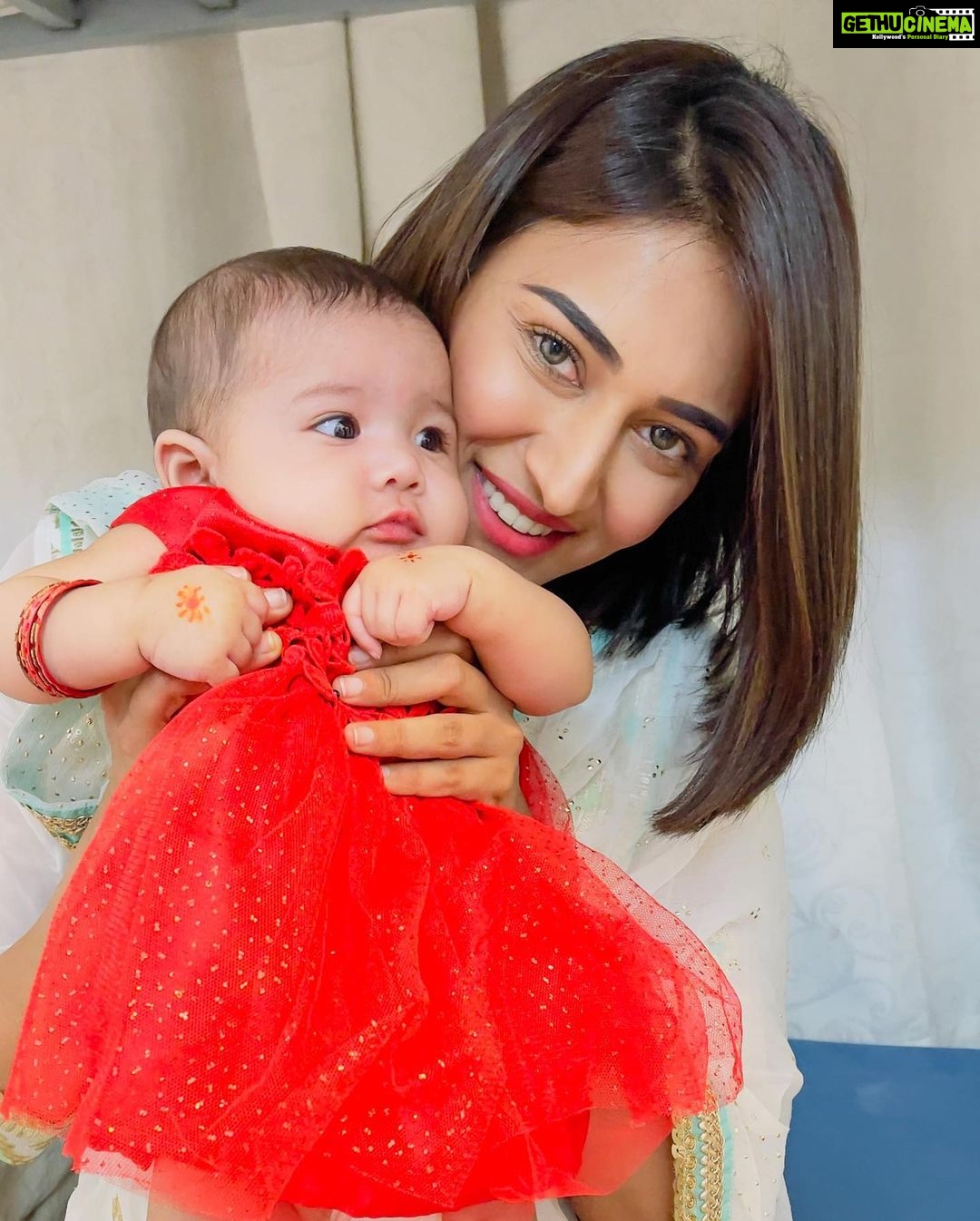 Erica Fernandes Instagram - Another Eid dinner photo dump with the baccha party