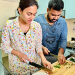 Erica Fernandes Instagram - Tomorrow’s Eid lunch prep happening in full swing 😃 I love cooking in comfy clothes thanks @blanchejaipur for the pajama set @iamalwayshungeri @jermaine_fernandes
