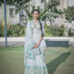 Erica Fernandes Instagram - Photo dump of my Eid look😁💕 Outfit by @gopivaiddesigns Jewellery @shillpapuriidesignerjewellery Bag @eena.official Hair @hair_by_rahulsharma Coordinated by @shrushti_216 📸 @akshay_navlakhe