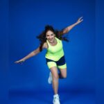 Esha Deol Instagram - The journey to fitness is a marathon not a sprint. So add a little pop to your Monday, drive the blues away and ace your workout!💪🏻🏃‍♀️🧘‍♀️ As you can see, my Monday is super bright & colourful with this gear from @engn.in #OwnYourGame #MondayMotivation #ActiveWear #WomensFitness #HealthyLifestyle #WomensWear #WomensHealth #Strength #Consistency #stayfit ♥️🧿