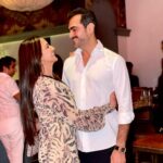 Esha Deol Instagram - In good company ♥️ Stepped out last night after ages 😅 Had a good time with a bunch of our school friends. Also was so good to see mumbai rocking ! @bharattakhtani3 @amritamotiani @aditya.parekh @workitwithramz #happybirthday #mumbainightlife #mumbai #tuesdayvibes ♥️🧿