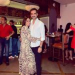 Esha Deol Instagram - In good company ♥️ Stepped out last night after ages 😅 Had a good time with a bunch of our school friends. Also was so good to see mumbai rocking ! @bharattakhtani3 @amritamotiani @aditya.parekh @workitwithramz #happybirthday #mumbainightlife #mumbai #tuesdayvibes ♥️🧿