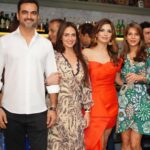 Esha Deol Instagram - In good company ♥️ Stepped out last night after ages 😅 Had a good time with a bunch of our school friends. Also was so good to see mumbai rocking ! @bharattakhtani3 @amritamotiani @aditya.parekh @workitwithramz #happybirthday #mumbainightlife #mumbai #tuesdayvibes ♥️🧿