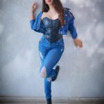 Eshanya Maheshwari Instagram – Fashion Fades, Denims Are Eternal !💙

Denim jacket and jeans by @lovegen_official 💙

📸 – @portraitsbyvedant 

#ootd #denim #ootdfashion #esshanyamaheshwari #esshanya #fashionblogger #styleblogger