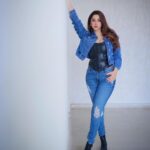 Eshanya Maheshwari Instagram – Fashion Fades, Denims Are Eternal !💙

Denim jacket and jeans by @lovegen_official 💙

📸 – @portraitsbyvedant 

#ootd #denim #ootdfashion #esshanyamaheshwari #esshanya #fashionblogger #styleblogger