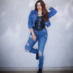 Eshanya Maheshwari Instagram - Fashion Fades, Denims Are Eternal !💙 Denim jacket and jeans by @lovegen_official 💙 📸 - @portraitsbyvedant #ootd #denim #ootdfashion #esshanyamaheshwari #esshanya #fashionblogger #styleblogger