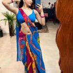 Eshanya Maheshwari Instagram – #mirrorselfieobsession 🙈😅💙

#saree #sareelove #mirriorselfie #esshanyamaheshwari #esshanya