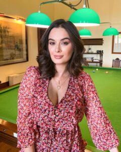 Evelyn Sharma Instagram - Got dolled up after ages! 💆🏻‍♀️💅 feels good! #notetoself #sometimesmoreismore #momlife