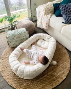 Evelyn Sharma Instagram - Got these beautiful goodies from Baby Jalebi! 🤩 Ava loves to travel around the house in her cozy #sleepcloud. 👼🏻 And the spacious #diaperbag fits everything we need on the go! (Even fits my laptop!!) 💯
Love how breathable & soft the organic muslin fabric is and that they are completely #madeinindia 🇮🇳 Thanks for spoiling us @babyjalebi 💖

#BabyJalebi
#DuneDiaperBag
#SleepCloud
#gifted #ad
