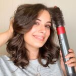 Evelyn Sharma Instagram - A dry run for my very first #MothersDay look! 🥰 Got the #DysonAirwrap as a perfect gift for myself this Mother’s Day. 💖 The Dyson Airwrap is the key to my effortless curls without the use of extreme heat. 🧏🏻‍♀️ It's the ideal companion, whether on set or at home because now I can get salon like hair according to my mood! 🤩 #DysonIndia #DysonHair #sponsored