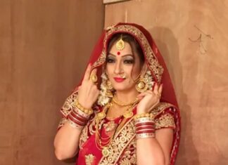 Falguni Rajani Instagram - Guess which look is this ? #reelkarofeelkaro❤ #reelsinstagram #reel #reelitfeelit #viral #trending