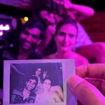 Fatima Sana Shaikh Instagram – When you don’t know how to pose.. peace sign to the rescue ✌🏻

@prateekkuhad 
@humera_shaikh19 

#aboutlastnight The Piano Man Jazz Club