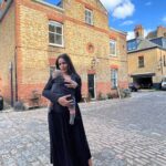 Freida Pinto Instagram – Rumi and Mama love London!