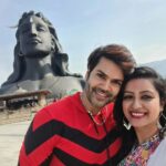 Ganesh Venkatraman Instagram – One of my favorite places with my favourite person !

Har Har Mahadev 🔥🔥
#Shiva #Shakti
#adiyogi

#isha #ishafoundation #coimbatore  #ganeshvenkatram #nishaganesh
@prettysunshine28