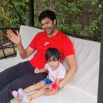 Ganesh Venkatraman Instagram - Oonjal with my lil Angel... 😉😍 #daddydaughter #samaira #samairaganesh #happytimes