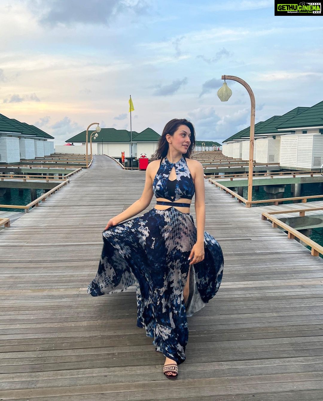 Hansika Motwani Instagram - In a paradise state of mind 🤍 • • • • @falgunishanepeacock @falgunipeacock @shanepeacock #falgunishanepeacock #falgunipeacock • • @siyamworld @pickyourtrail #pickyourtrail #unwraptheworld #siyamWorld #sunsiyamresorts Siyam World