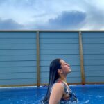 Hansika Motwani Instagram - Eat , beach ,sleep ,repeat 🌊🏝🥰🐬 Siyam World Maldives
