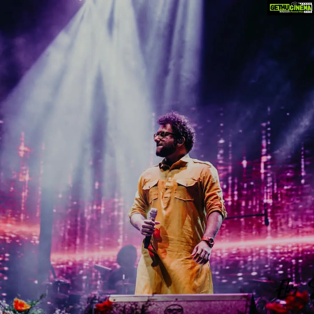 Haricharan Instagram - Felt Sooooo good to be Back on Stage with my Band. Thanks to the wonderful audience for Singing along ππ Last Night at Thiruvananthapuram for the Inauguration of @keralaolympic Pics by @ebysolickal University Stadium