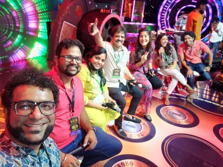 Haricharan Instagram - Watch all of us perform a special medley of Songs celebrating #Kamalhassan sir at the Audio Launch of the Most awaited movie #Vikram soon It was one helluva ride indeed revisiting the Legendary songs Thanks to @silvertreeoffl & our fellow musicians @flutenavin @rajeshrangamani @christhejason @kuberan_drums @hariprasadofficial #sunshineorchestra #GerardBass @offbeat_mv @mountaditya