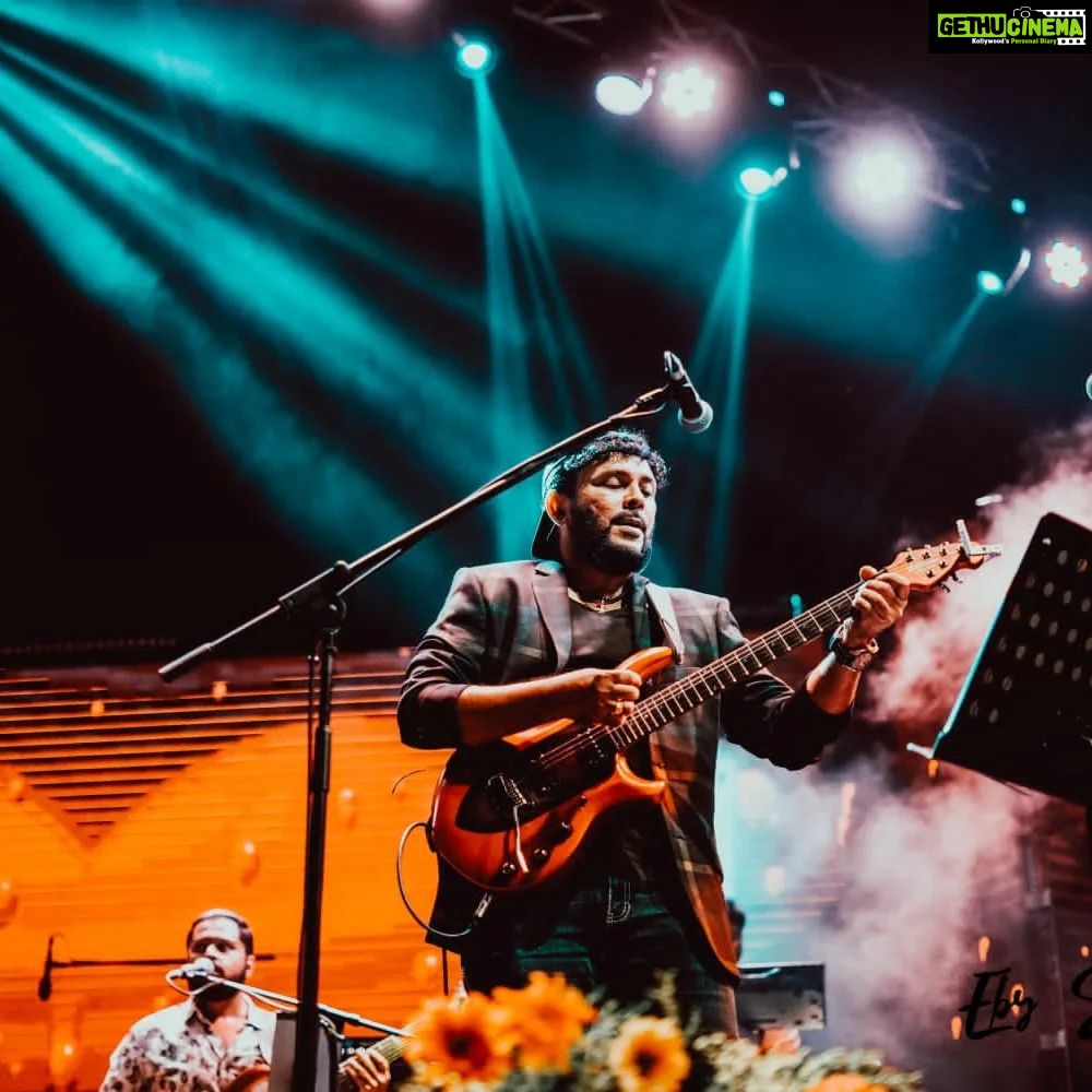 Haricharan Instagram - Felt Sooooo good to be Back on Stage with my Band. Thanks to the wonderful audience for Singing along ππ Last Night at Thiruvananthapuram for the Inauguration of @keralaolympic Pics by @ebysolickal University Stadium