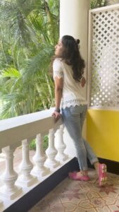 Hariprriya Instagram - Lost in the beautiful world of my imagination 🥰

#metime #happyvibes #wednesdaymood 

#reelitfeelit 
#reelsinstagram 
#reelsindia 
#reelsvideo 
#reels