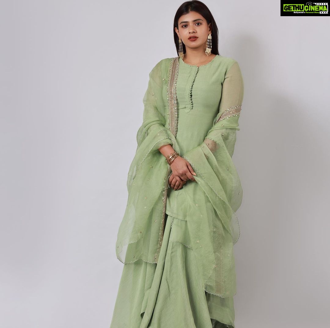 Hebah Patel Instagram - 👗: @officialanahita @poonammittalofficial @viralmantra 💎: @kharikajai 👠: @septembershoes 📸: @pranav.foto Hyderabad