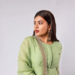 Hebah Patel Instagram - 👗: @officialanahita @poonammittalofficial @viralmantra 💎: @kharikajai 👠: @septembershoes 📸: @pranav.foto Hyderabad