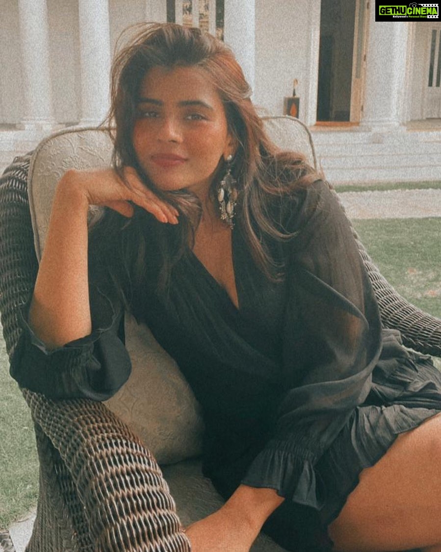 Hebah Patel Instagram - Filtering me all through! 📸: @justjalebithings Hyderabad