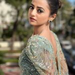 Helly Shah Instagram - Outfit @ziadnakad Jewellery @mozaati Styled by @natashaabothra Assisted by @simstyles20