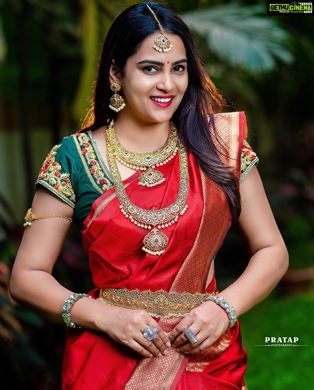 Himaja Instagram - 🤗Subhodayam… Jewellery by @7jewells Photography @pratapsphotography #jewellery #jewellerydesign #jewelleryphotography