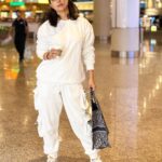 Hina Khan Instagram – Let’s fly away..
Morning world 🥰
