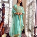 Hina Khan Instagram – Eid Mubarak 🤲 ❤️