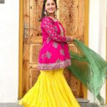 Hina Khan Instagram – Kashmir ki kali..
