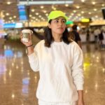 Hina Khan Instagram – Let’s fly away.. 
Morning world 🥰