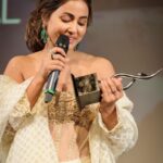 Hina Khan Instagram – Trailblazer of the Year for our film  #Lines.. #DareToDream #LondonLogues 
 Appreciations and deepest respect for  @ukasianfilmfestival @pushpinderchoudhry @dr_toyebapandit and I thank everyone for bestowing this international award and so much love and honour🙏❤️
Congratulations #TeamLines 
@hirosfbf