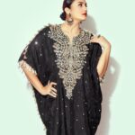 Huma Qureshi Instagram – Kuch Tum Kaho
Kuch Hum(a) Kahein ;-) 
Khamoshi se Khamoshi ko 
Baat karne do … 

Outfit : @payalsinghal
Jewellery : @amrapalijewels
Footwear : @junipero_official
📸 @kkarmaa.studio
Stylist @sanamratansi
