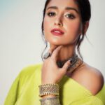 Ileana D’Cruz Instagram – @sanamratansi you da best ♥️♥️♥️

@payalkhandwala @aquamarine_jewellery @sangeetaboochra ✨
📸 @kkarmaa.studio