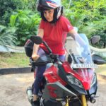 Isha Koppikar Instagram - Biking my way into the weekend!! 🏍 #ishakoppikar #weekend #weekendvibes #biking #wearahelmet #besafe
