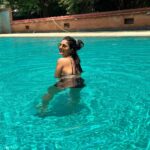 Isha Talwar Instagram - Saturdazeeee in the pool ☀️ #pondicherry #adishakti #saltswim