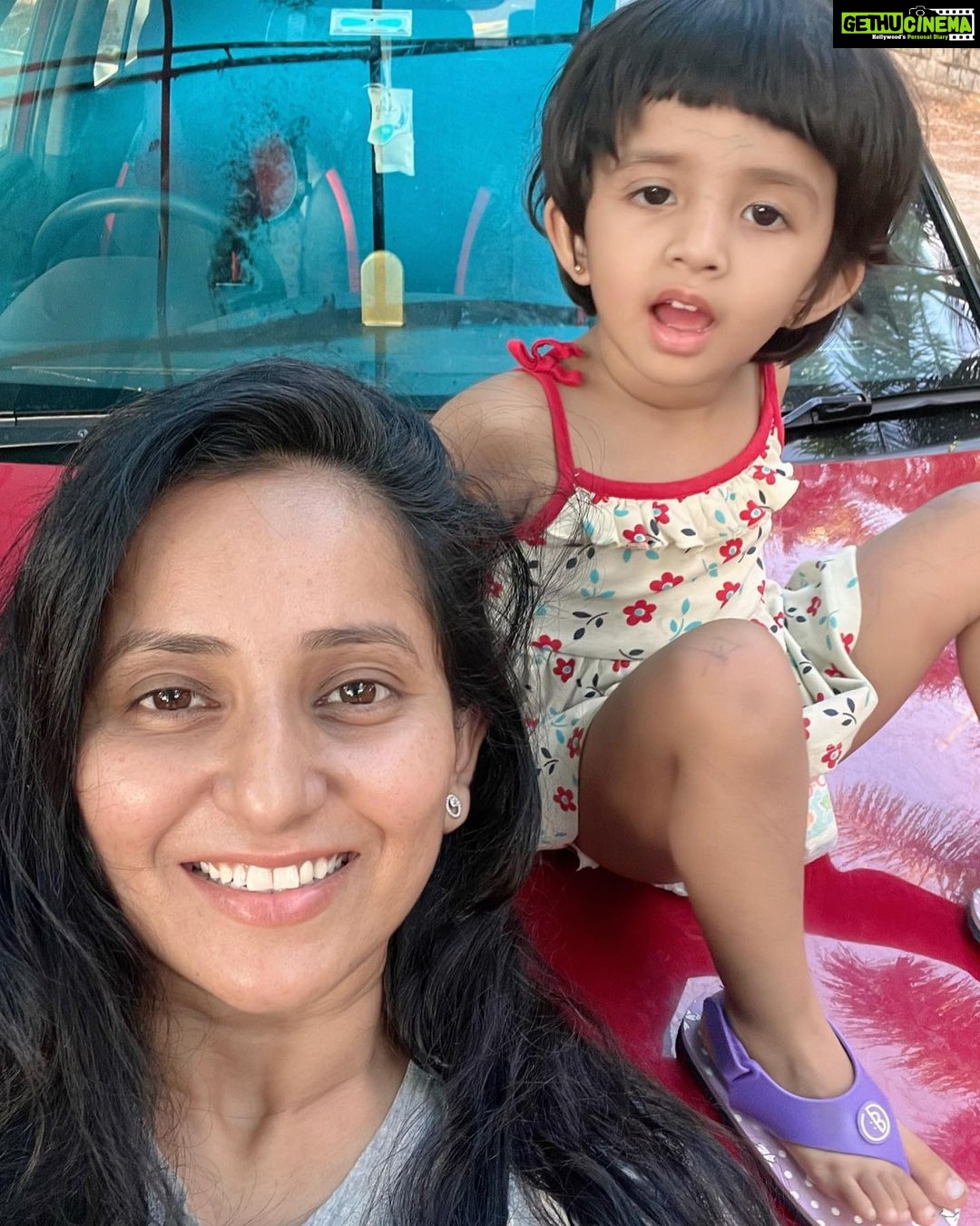 Ishika Singh Instagram - Ek Mein aur ek Tu #babygirl🎀 #momanddaughter #mommylovesyou #naughtiest #babygirl #babyswag #babymama #toddlerlife #toddleractivities #toddlermom #toddlermomlife #momstyle #momlove #mommieandme #lovelypeaches #babyandme #pari #mybabygirl #naughtiness #alwaysandforever #mybaby