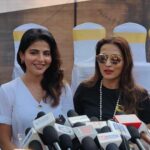 Iswarya Menon Instagram – Oh water ! Holy water . 
we all know water is the driving force of all nature, of all things living & moving .
The summer is unbearable for all of us, those poor voiceless strays have no access to clean drinking water . They usually drink water from the gutter which often gives them all sorts of diseases & they pass away soon .
.
This initiative #waterbowlchallenge2022 is all about just keeping a bowl of fresh clean water infront of our houses .
How simple is that ? 
.
Can we all start doing that from today? 
Let us be the change, let us start with us ♥️ 
.
@pfciindia