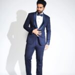 Jackky Bhagnani Instagram - About last night🪩 Outfit by @sarabkhanijouofficial Styled by @anshikaav Shot by @kvinayak11